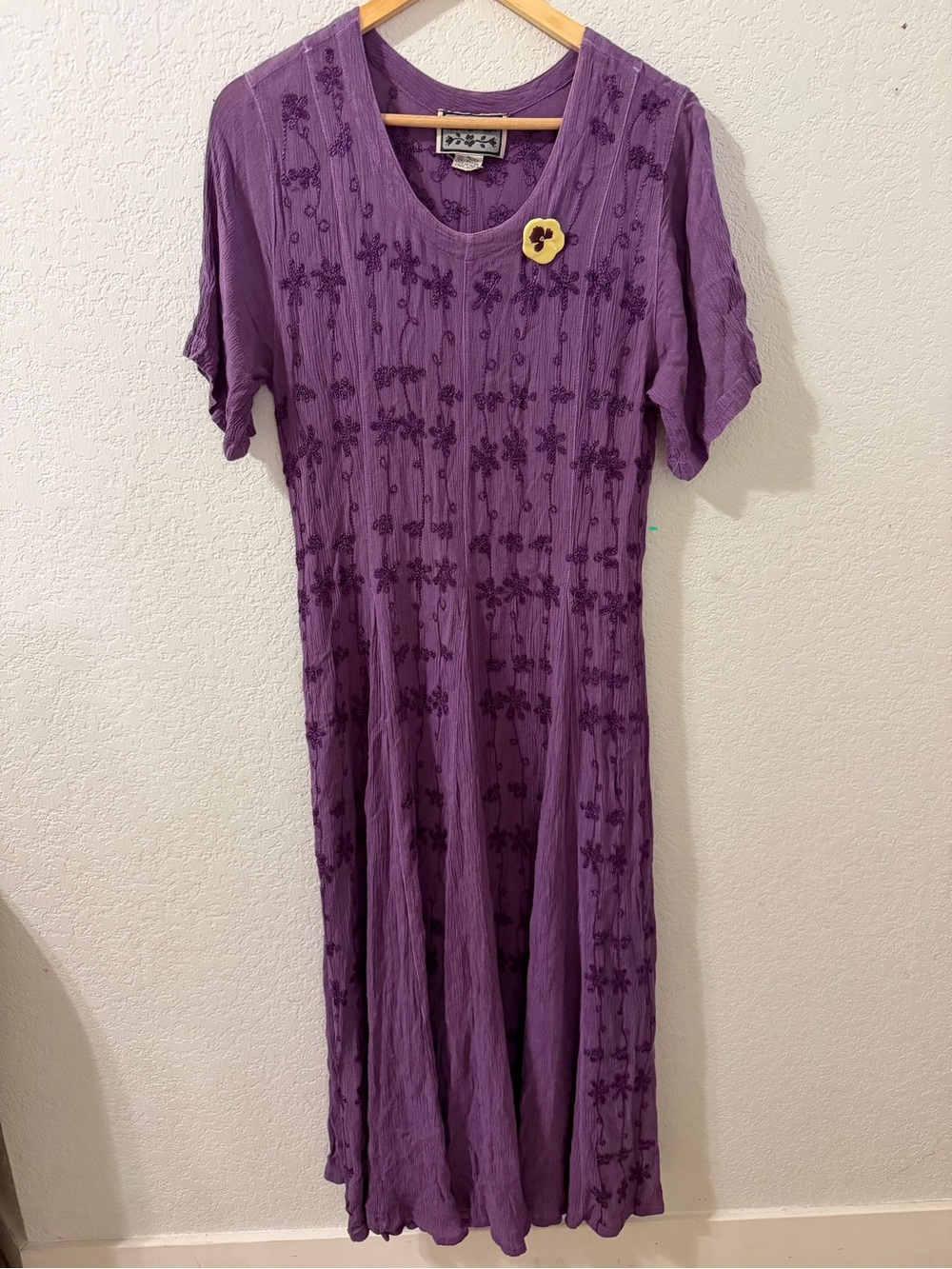 90’s Vintage Women’s Purple Embroidered V-Neck Maxi Dress